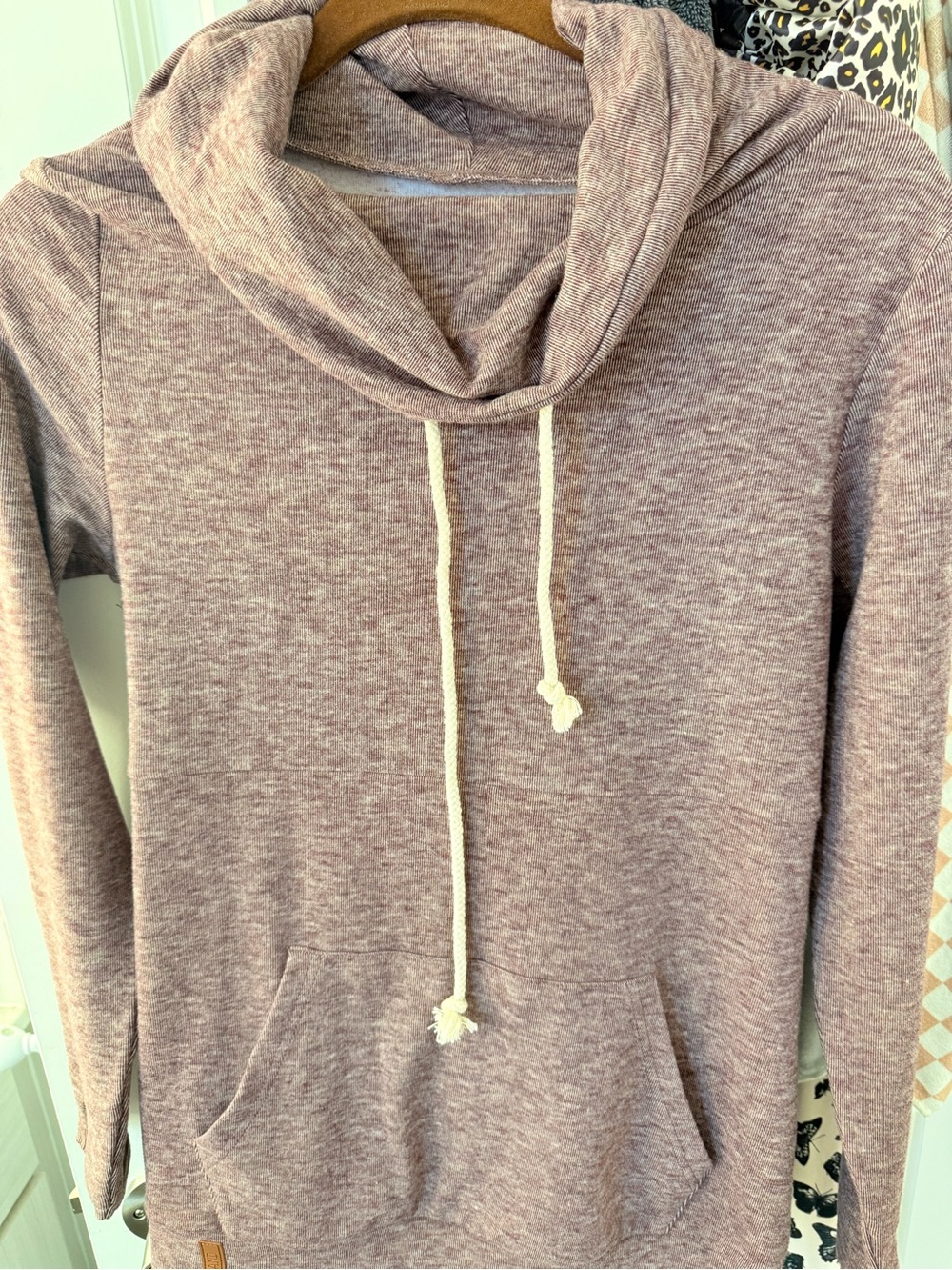 AMPERSAND AVE Mauve Hooded Pullover with Cream Drawstring. Fits very fitted but